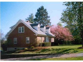 385 Maple Street