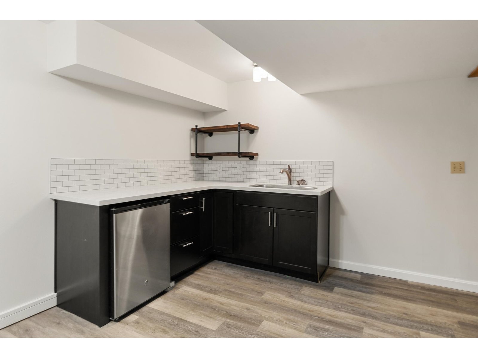 388 College Street, Unit 4