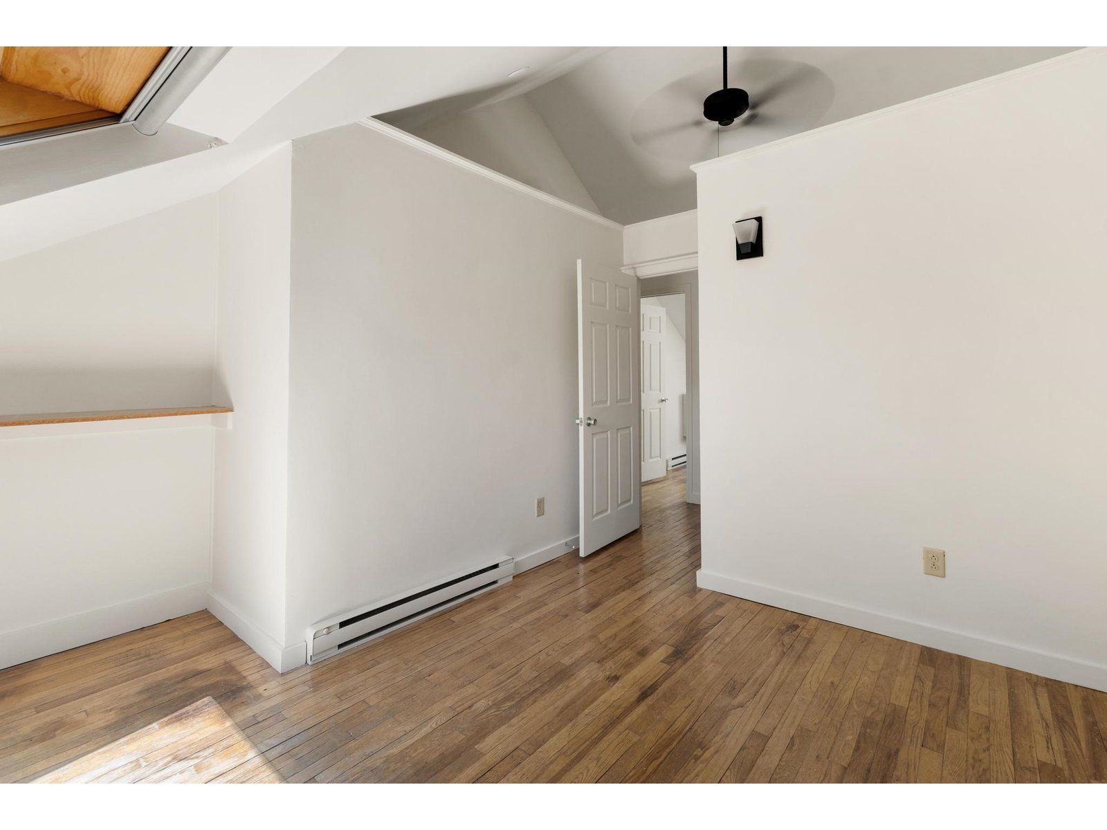 388 College Street, Unit 4