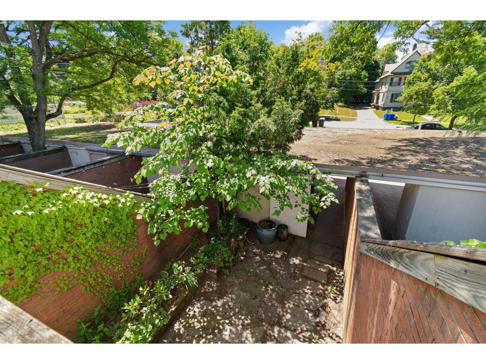 388 College Street, Unit 4