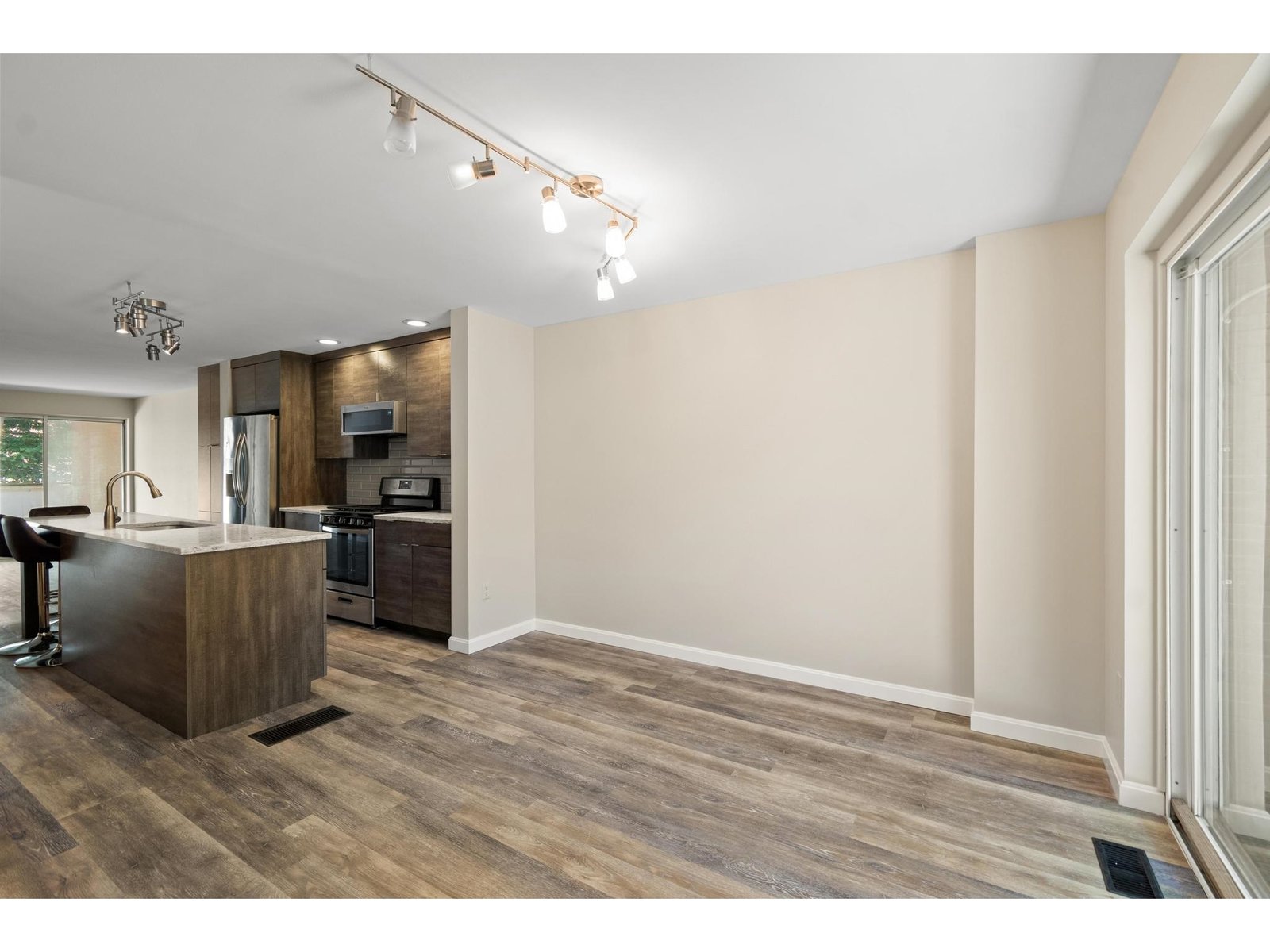 388 College Street, Unit 4