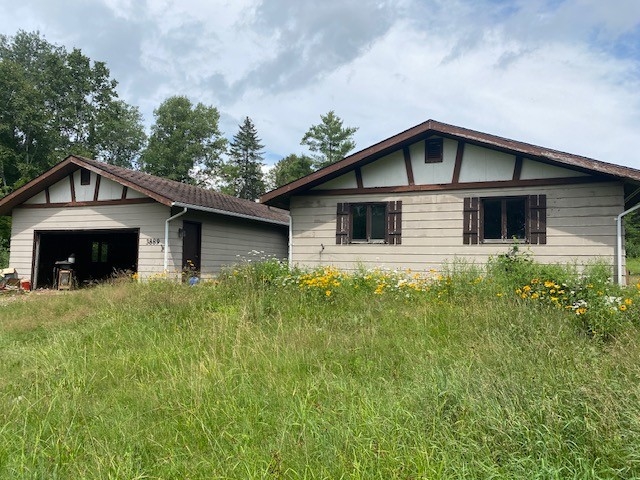 3889 Valley Road
