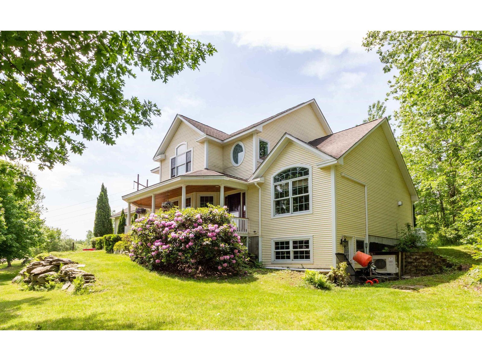 389 Ledgewood Drive