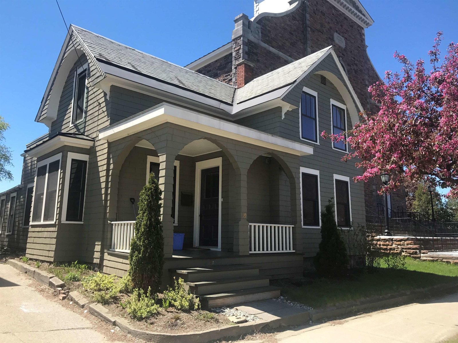 39 Allen Street