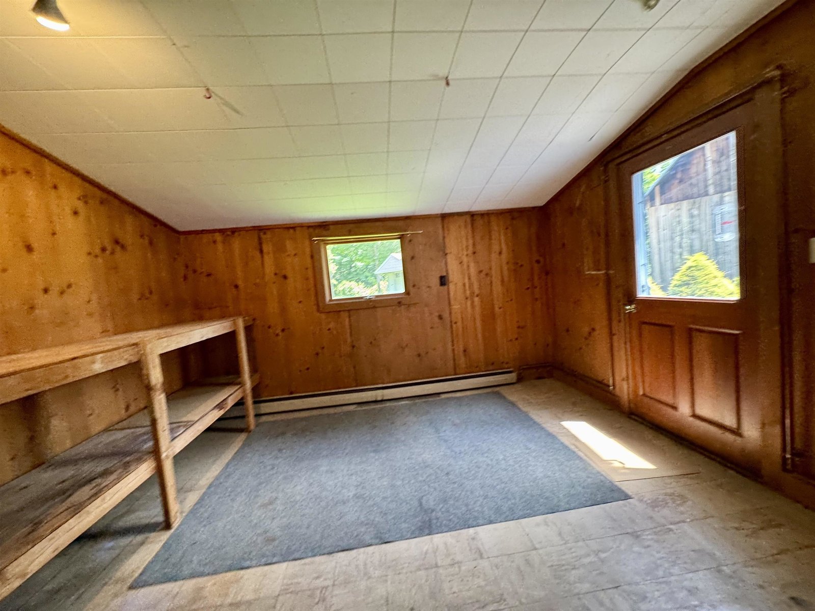 Attached bonus cobbler shed