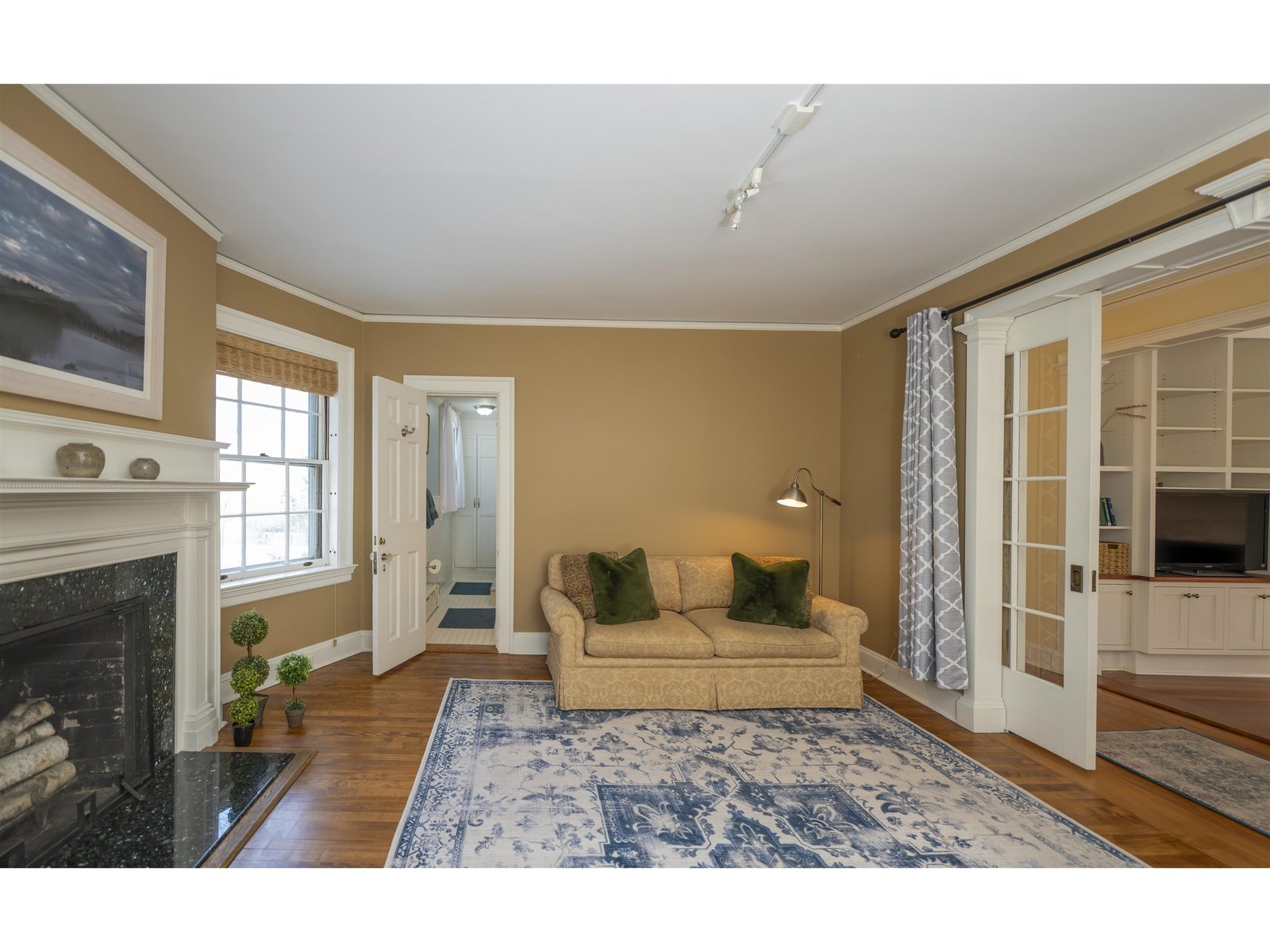 39 Elm Street, Unit B