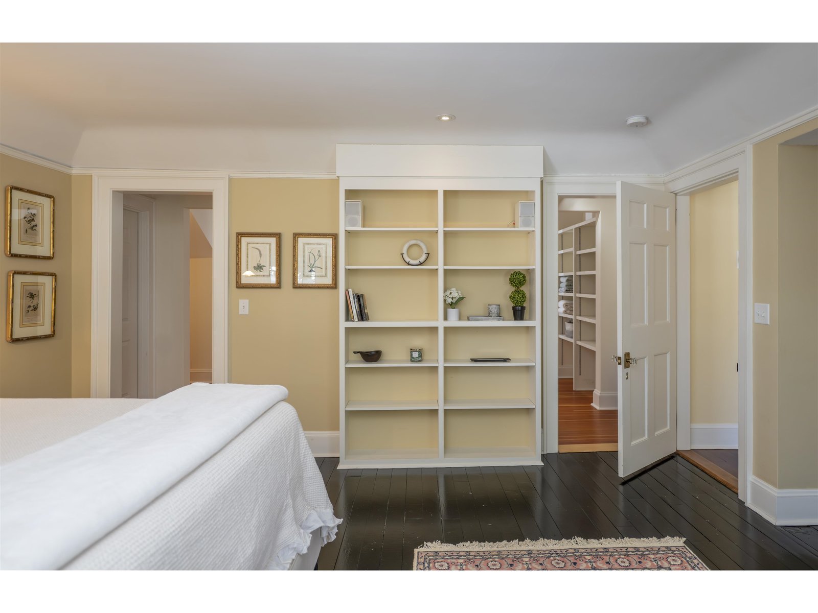 39 Elm Street, Unit B