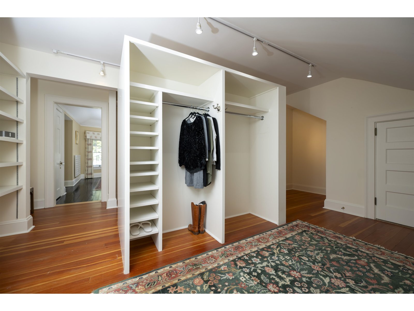 39 Elm Street, Unit B