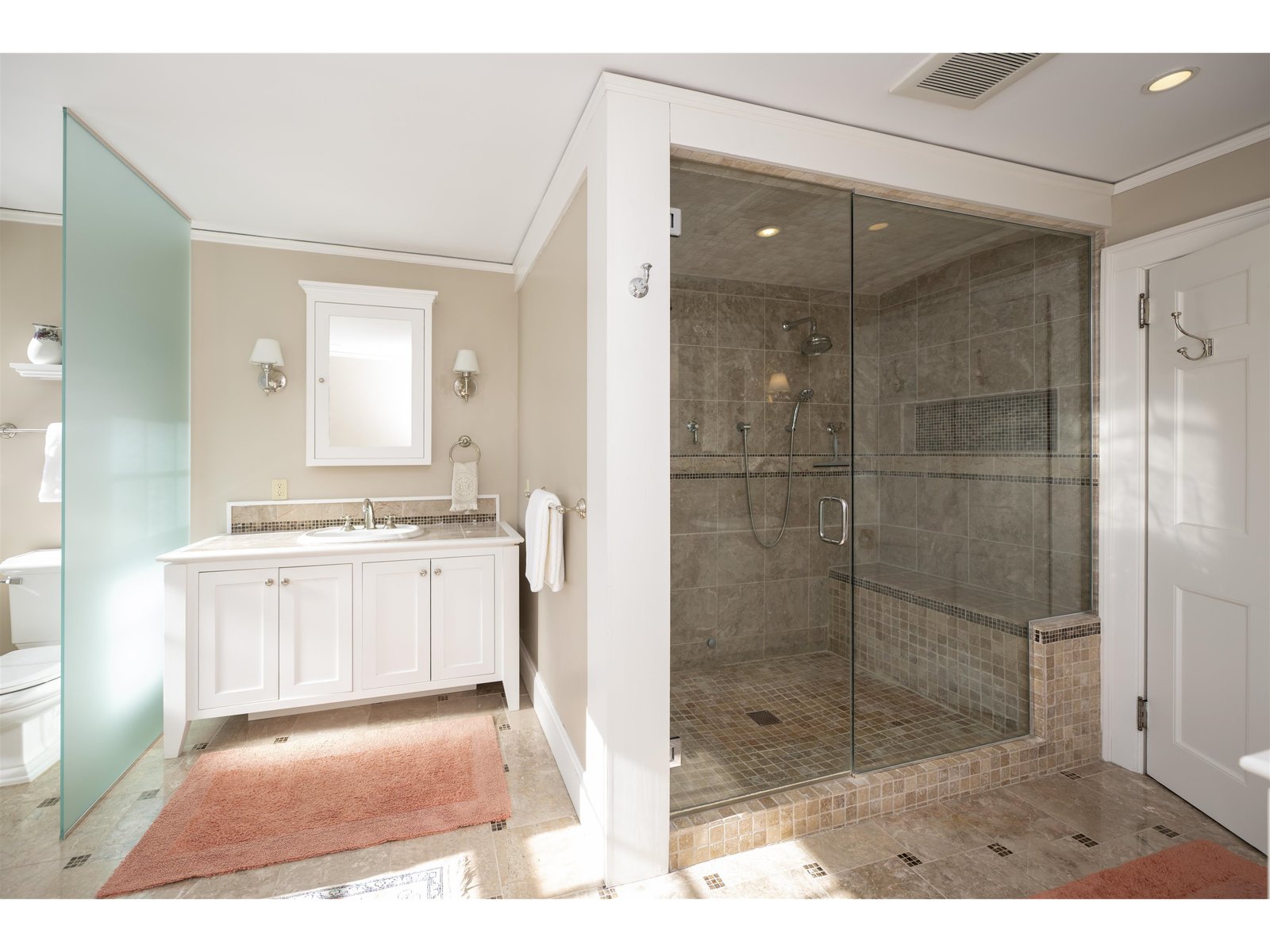 39 Elm Street, Unit B