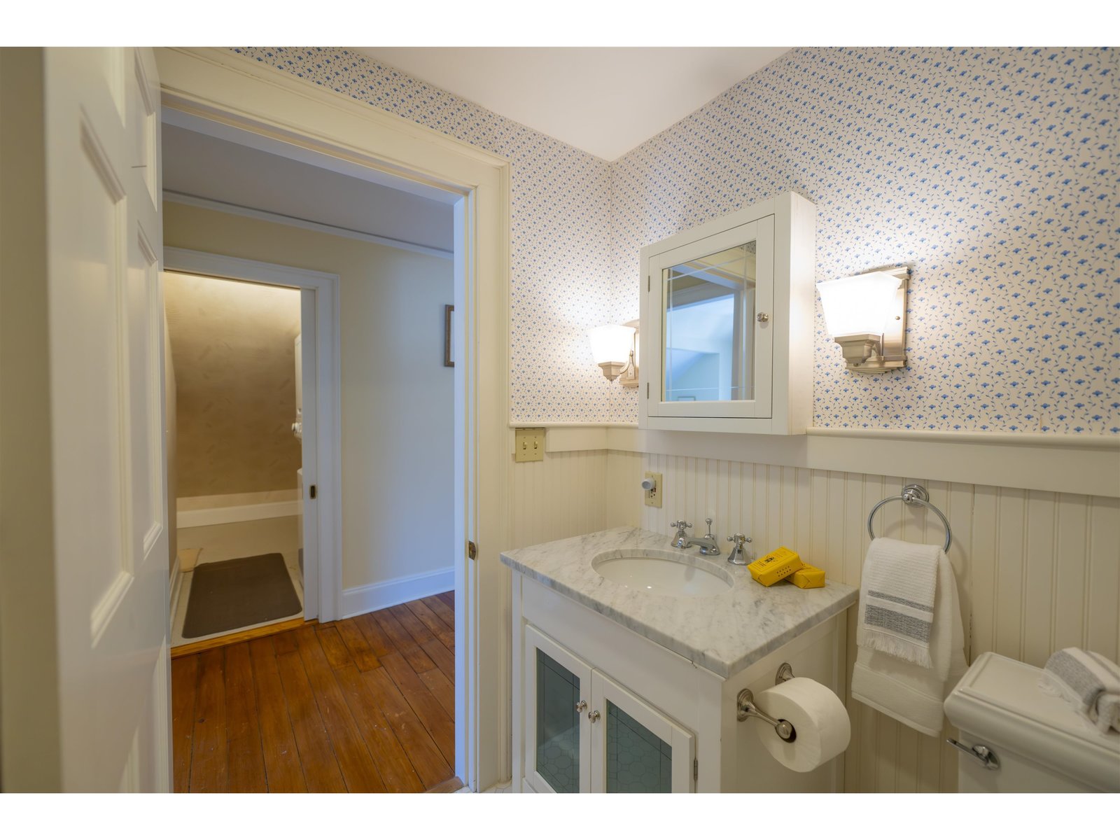 39 Elm Street, Unit B