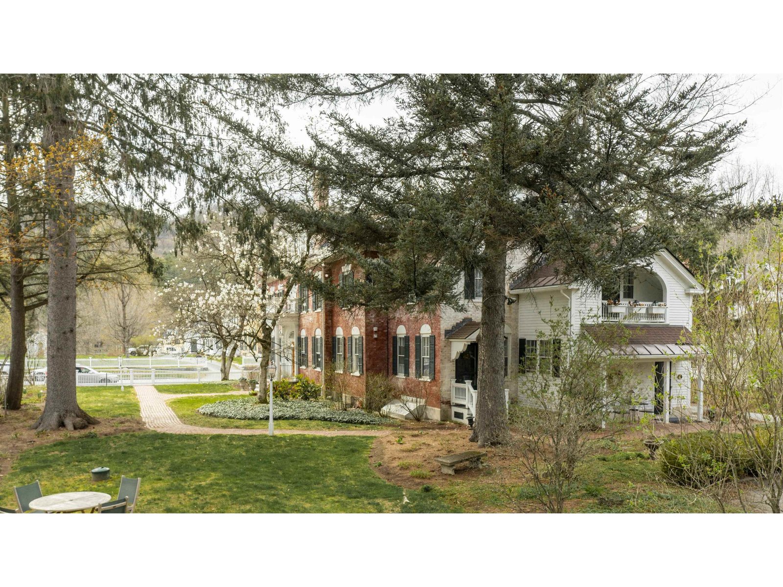 39 Elm Street, Unit B