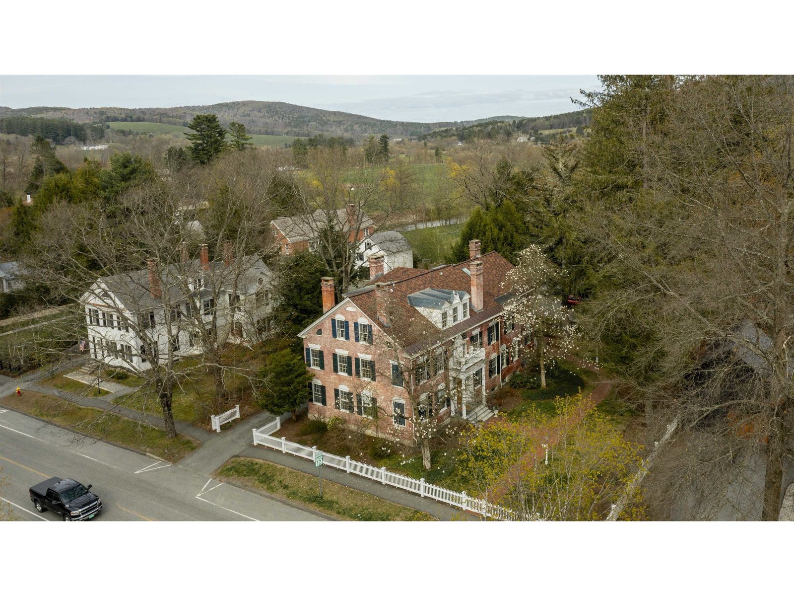 39 Elm Street, Unit B