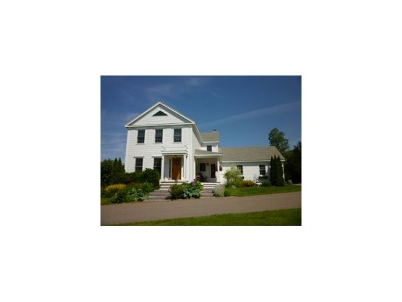 39 Eustace Ln