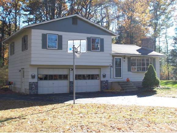 39 Greenbriar Dr