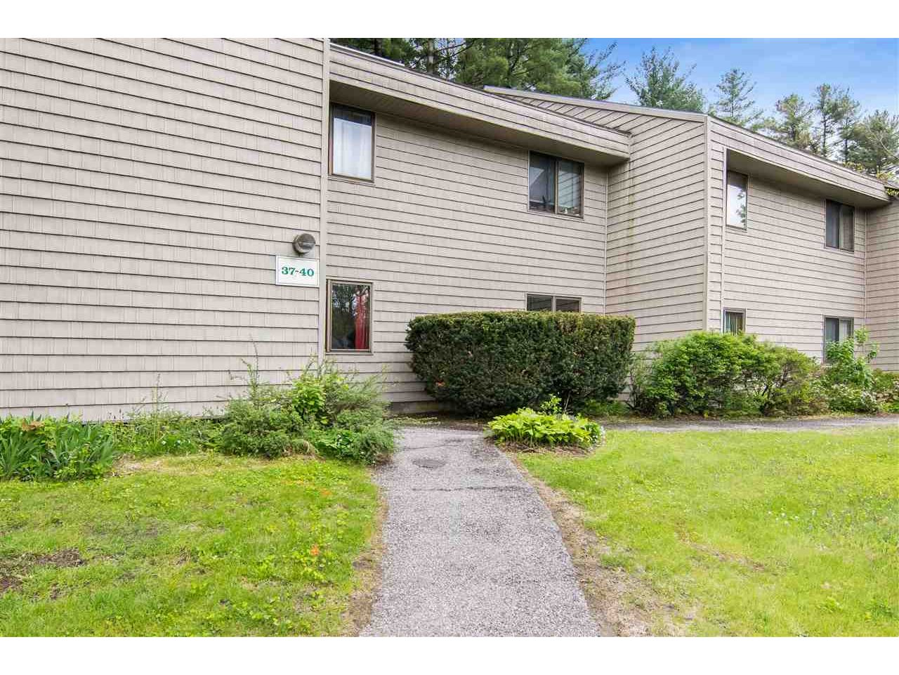 39 Hawthorne Circle