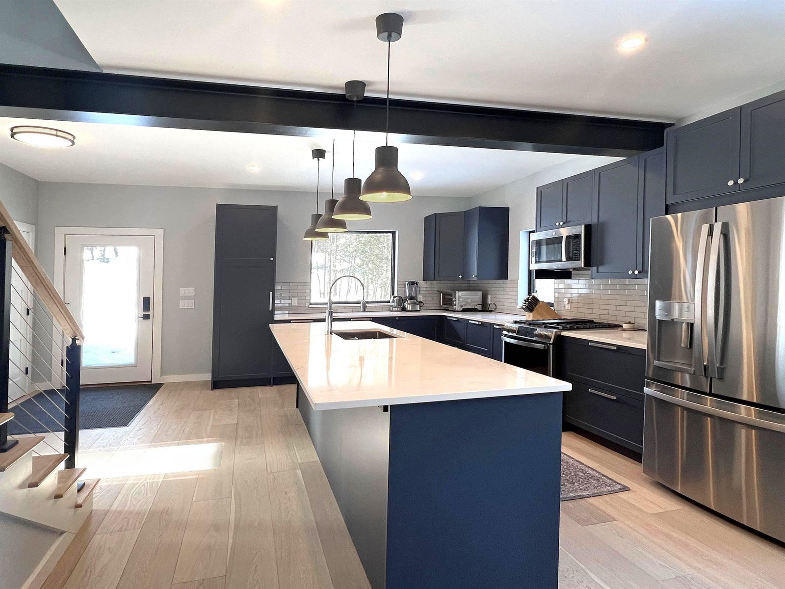 Expansive Kitchen and Island (likeness only)