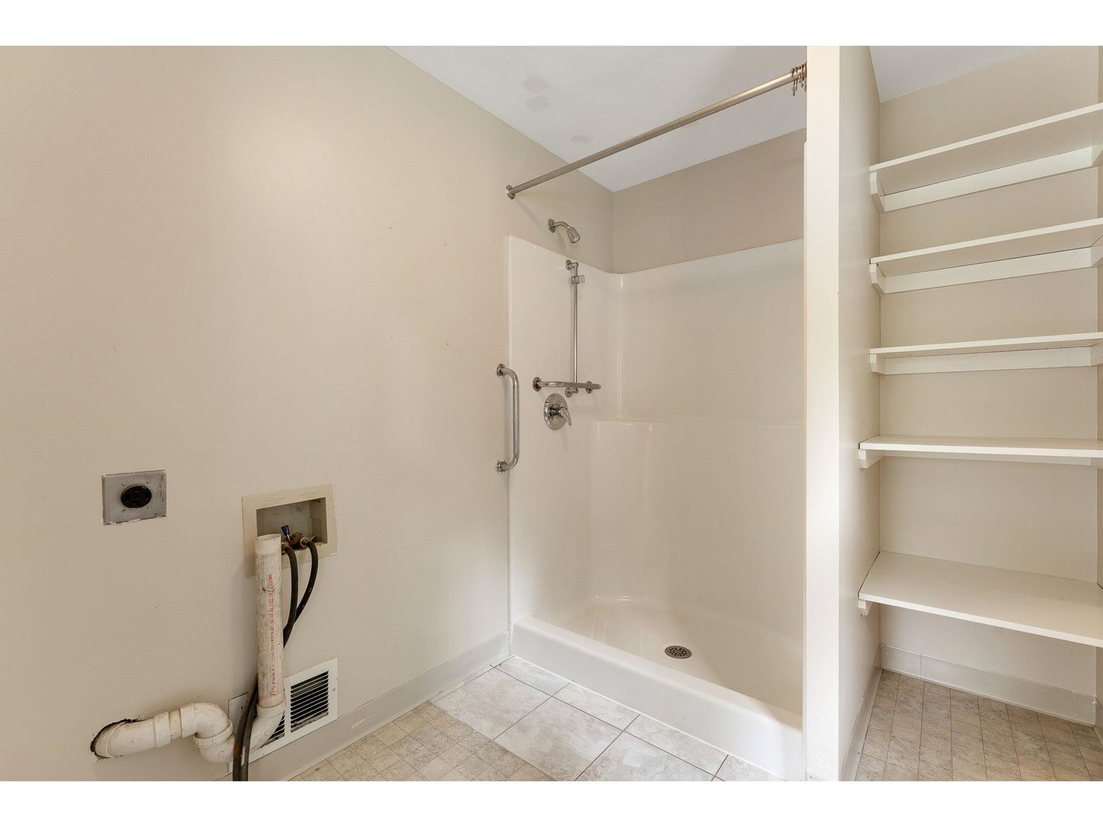 39 Latham Court
