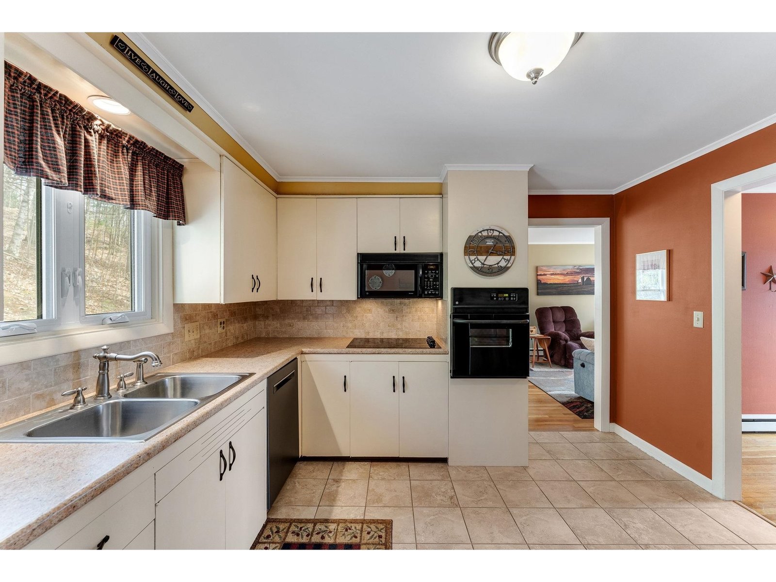 39 Maplewood Avenue