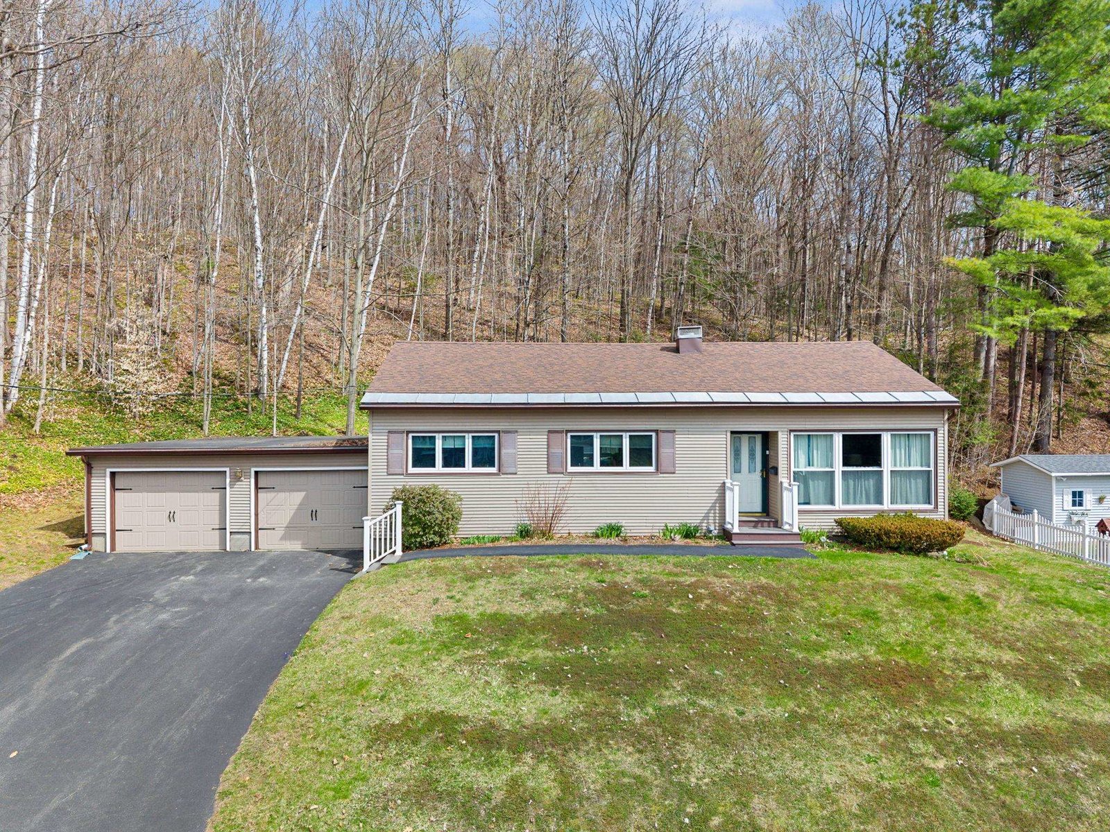 39 Maplewood Avenue
