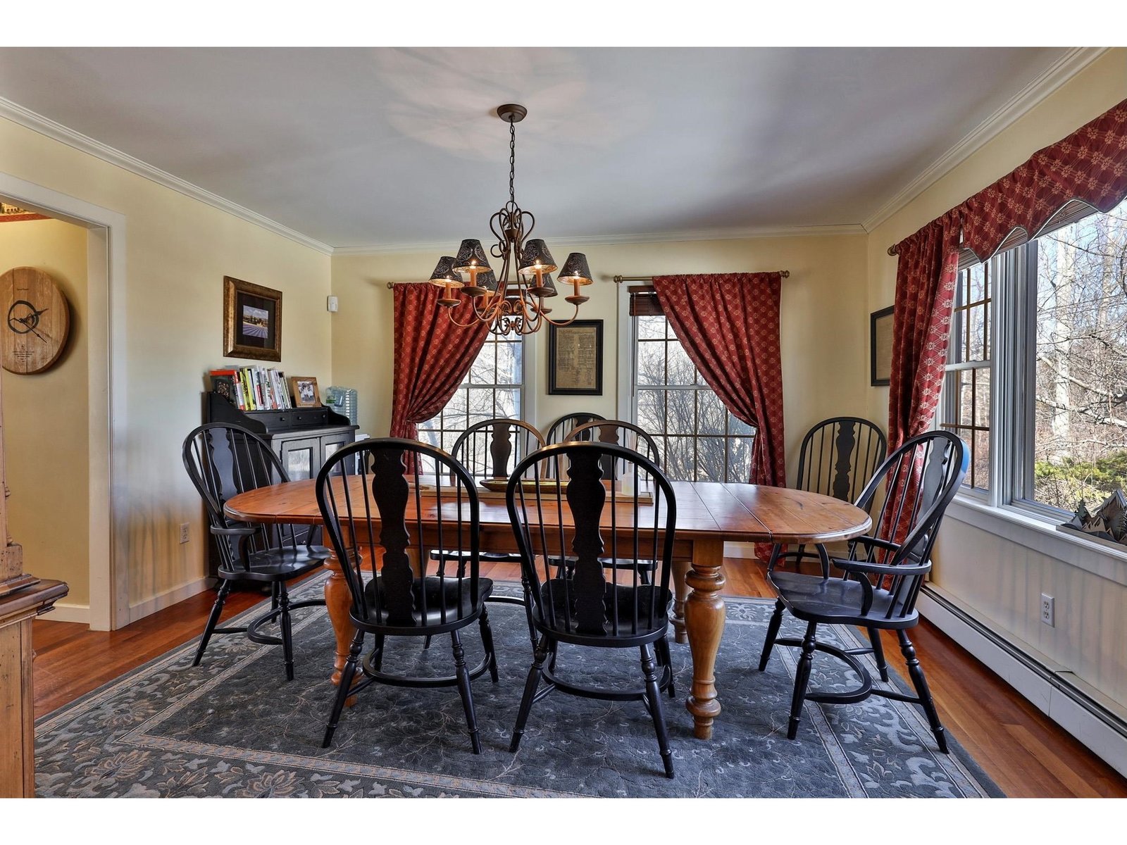 Formal dining room