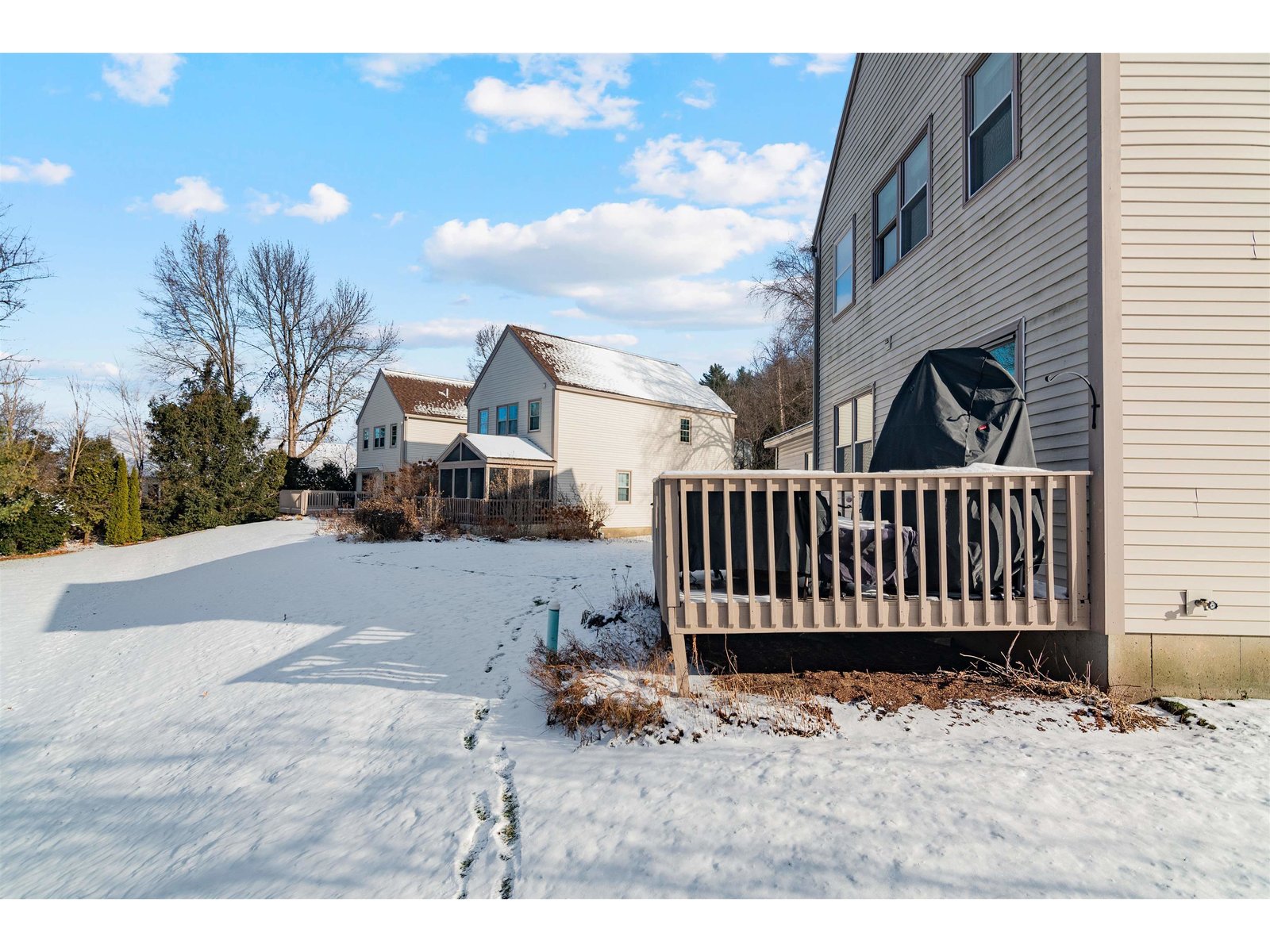 39 White Lilac Way