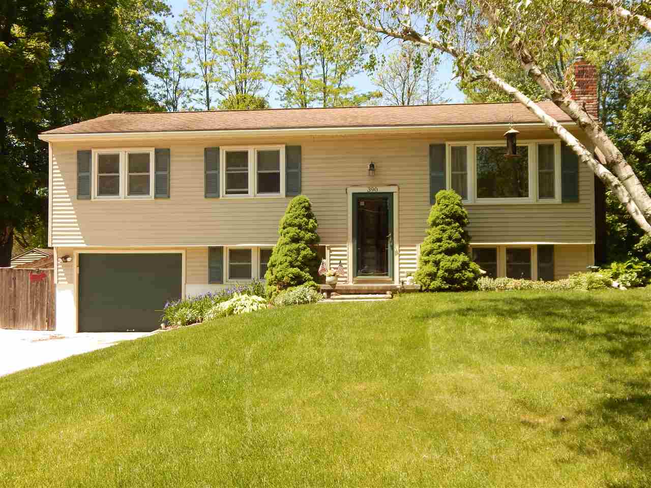 390 Hullcrest Road