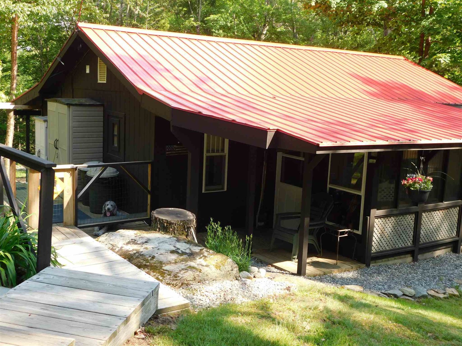 390 North Hill Road