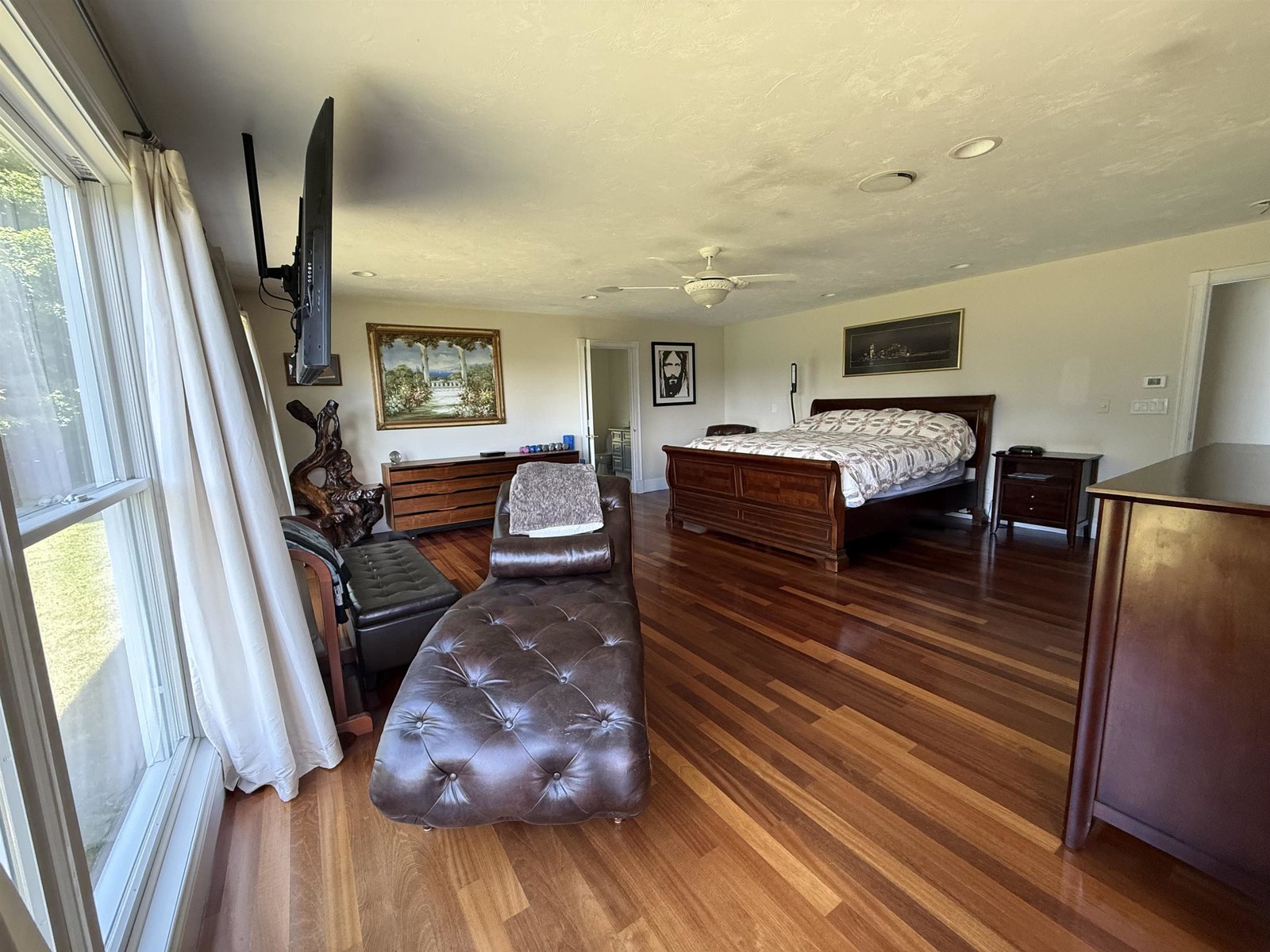 primary bedroom