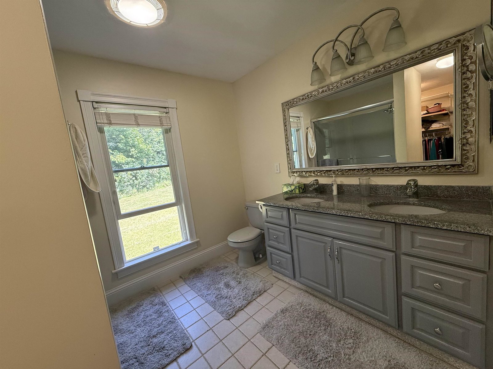 primary 3/4 bath