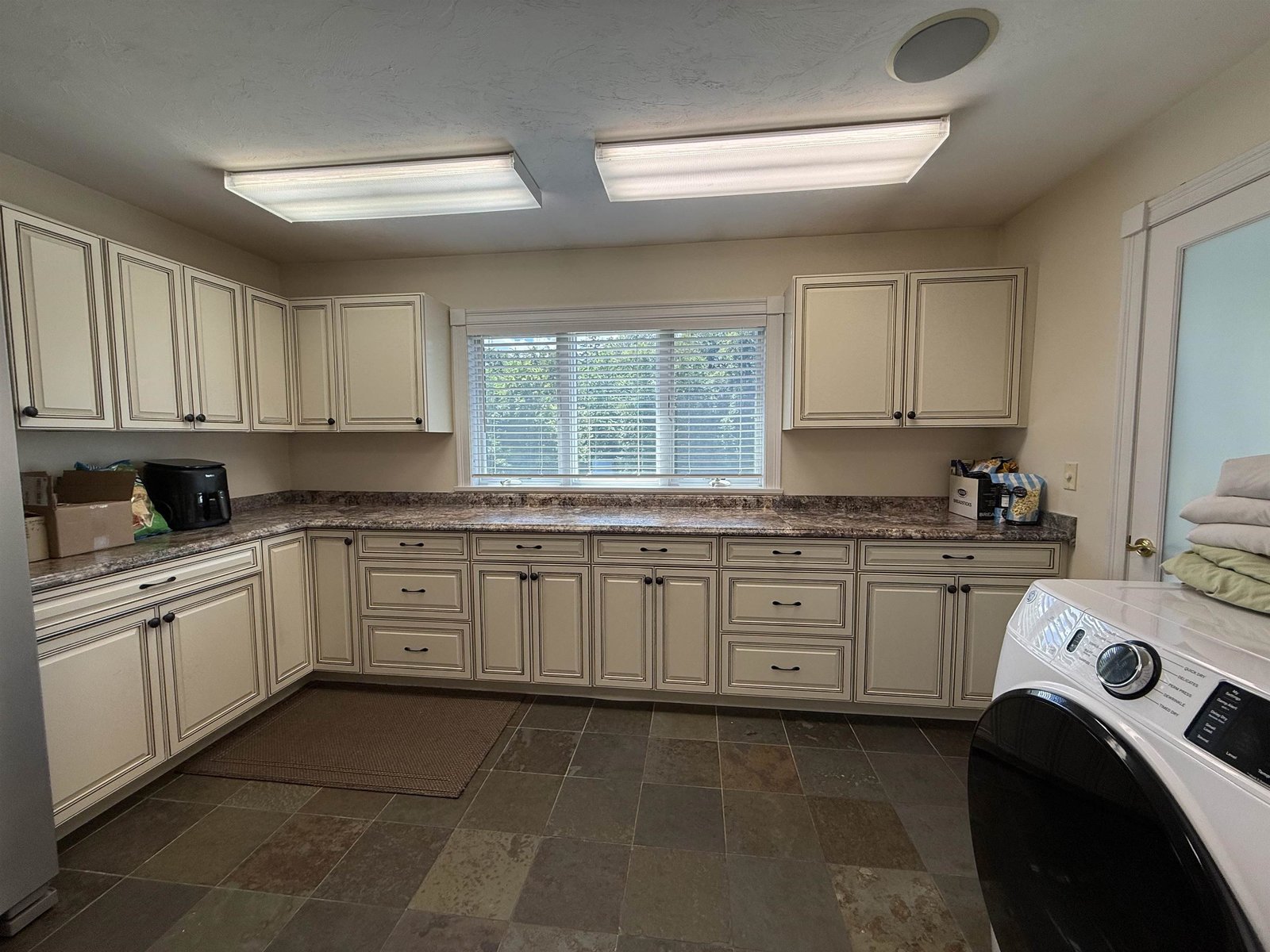 1st floor laundry room