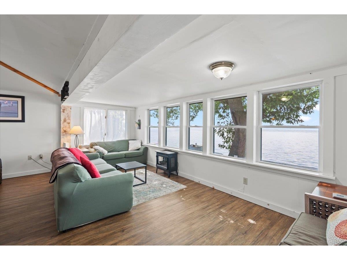 393 Ferrand Road
