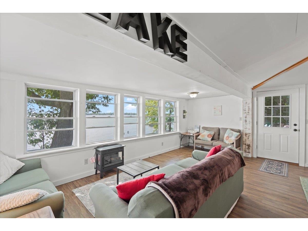 393 Ferrand Road