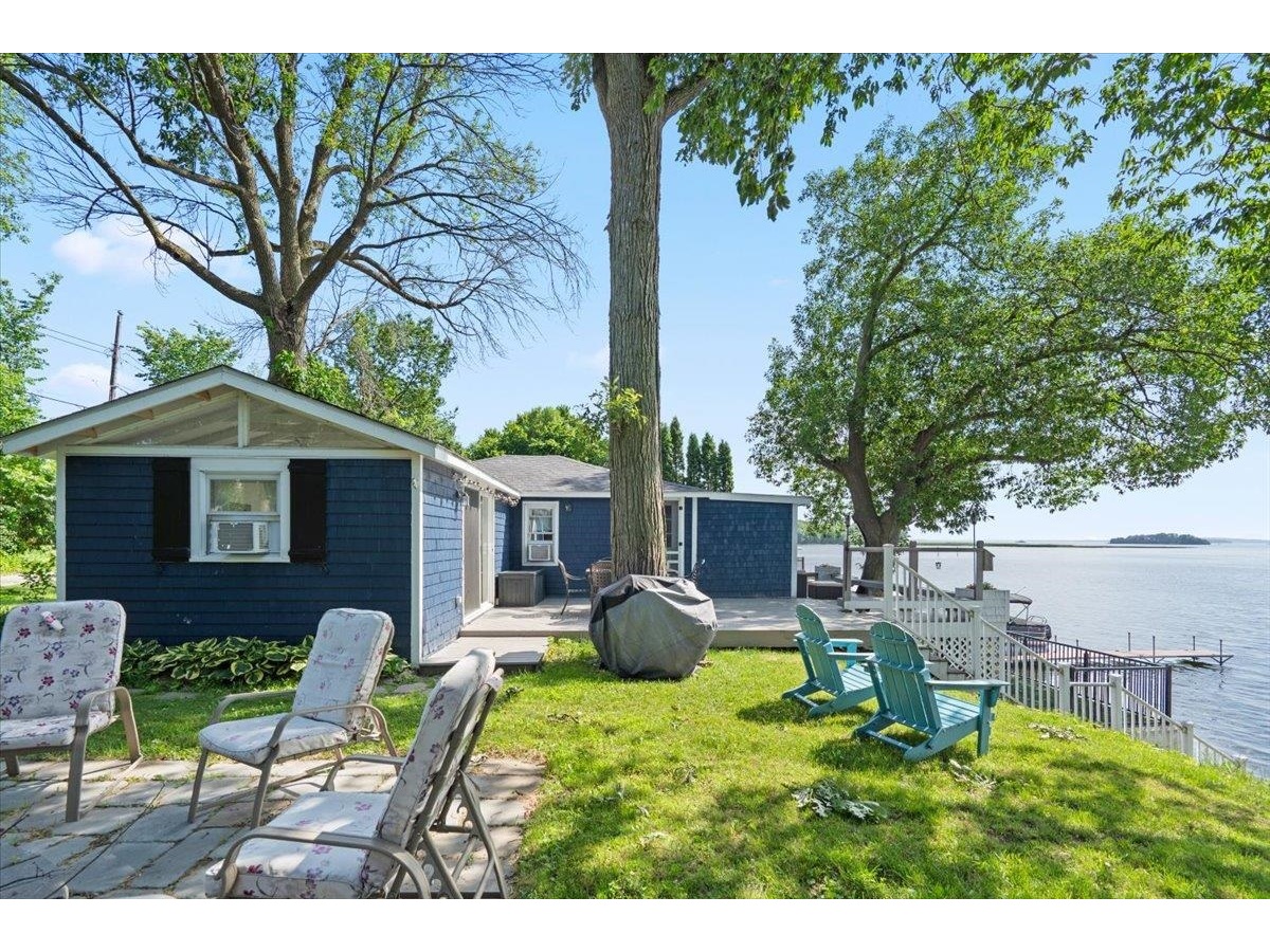 393 Ferrand Road