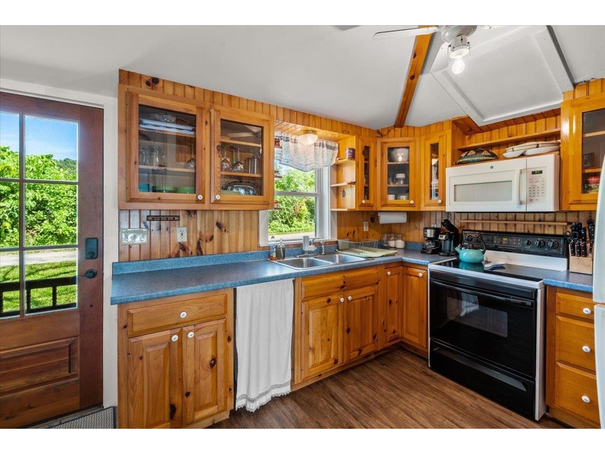 393 Ferrand Road