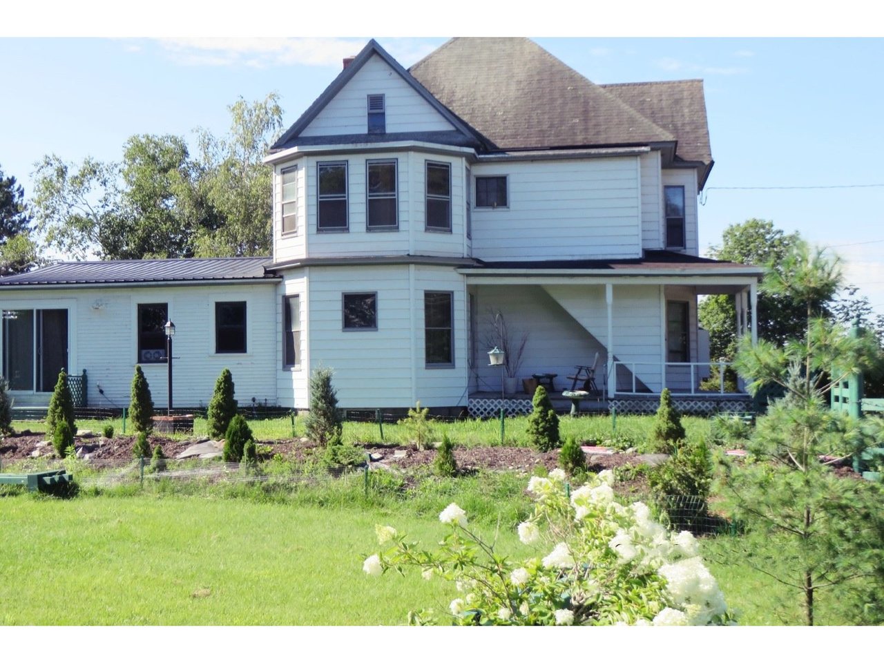 393 Pleasant Street