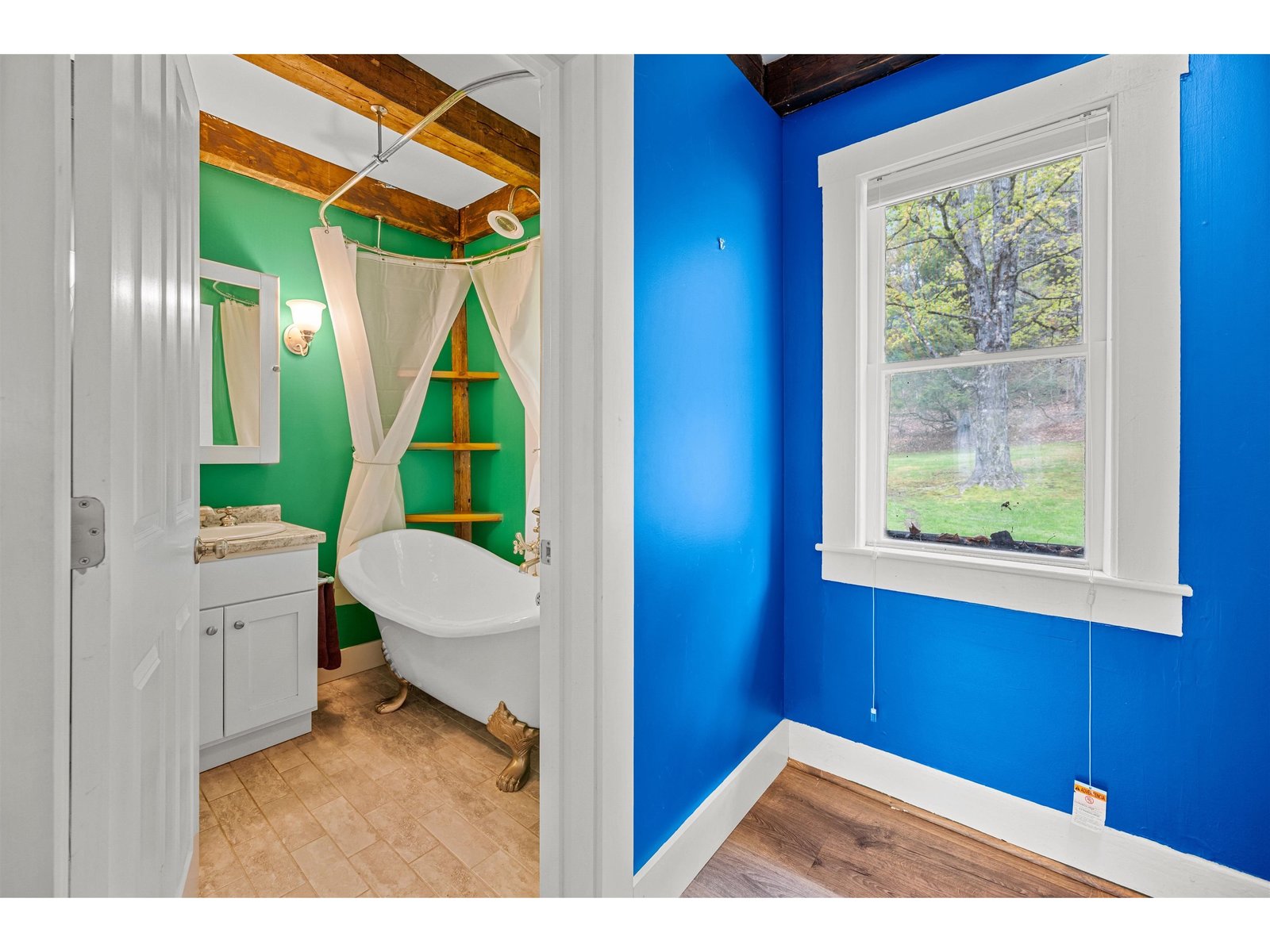 dressing area / bath