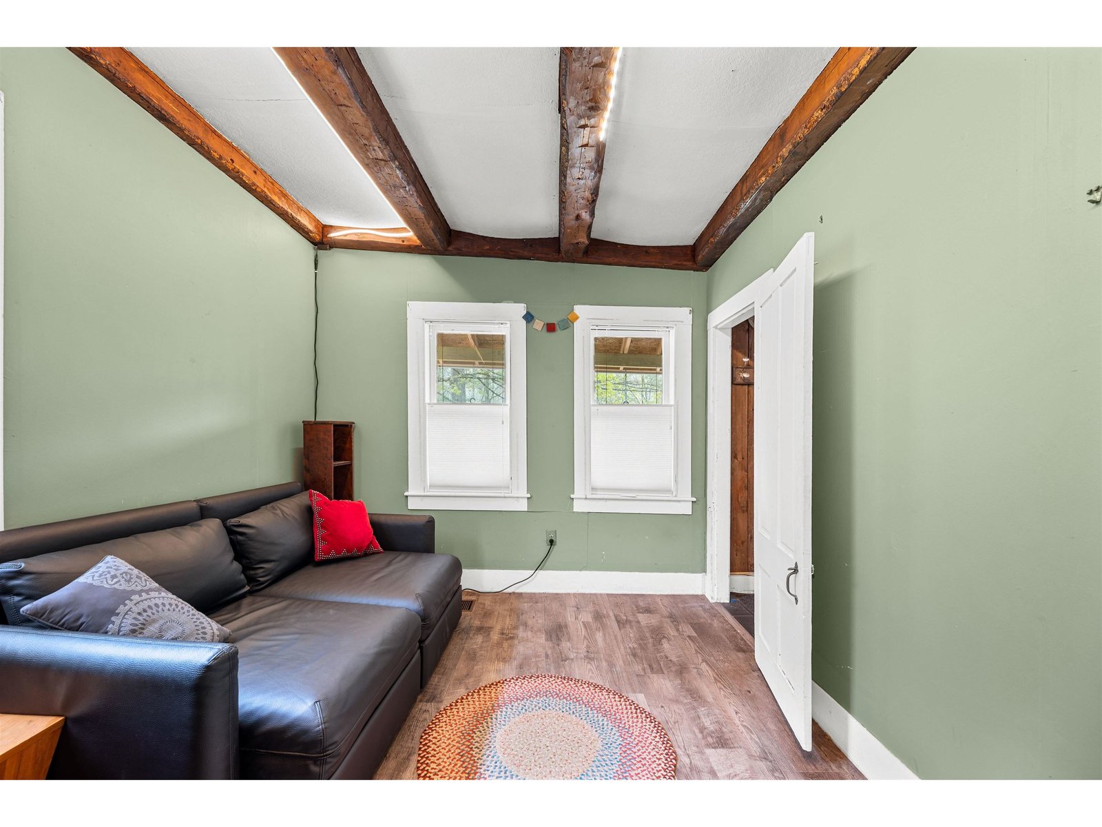 bedroom / office