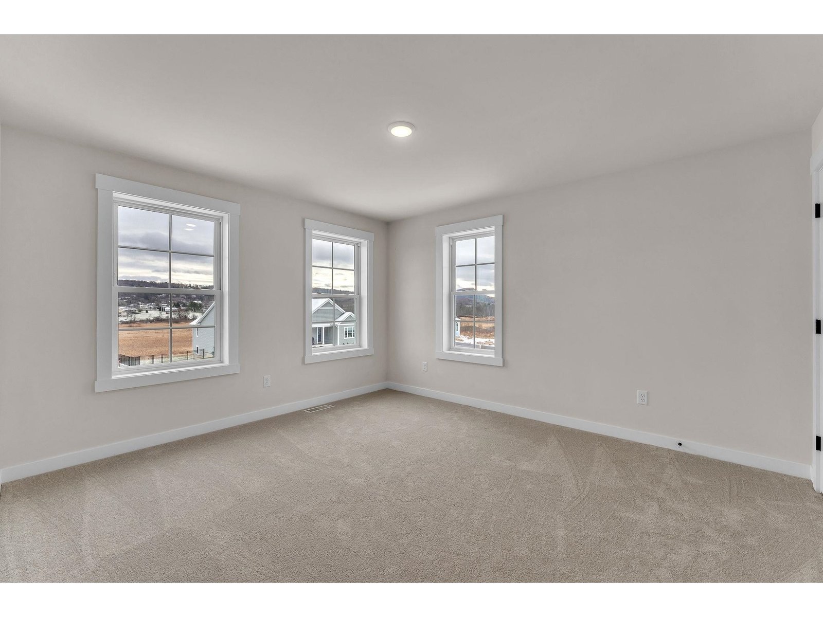 396 Commodore Drive, Unit 21
