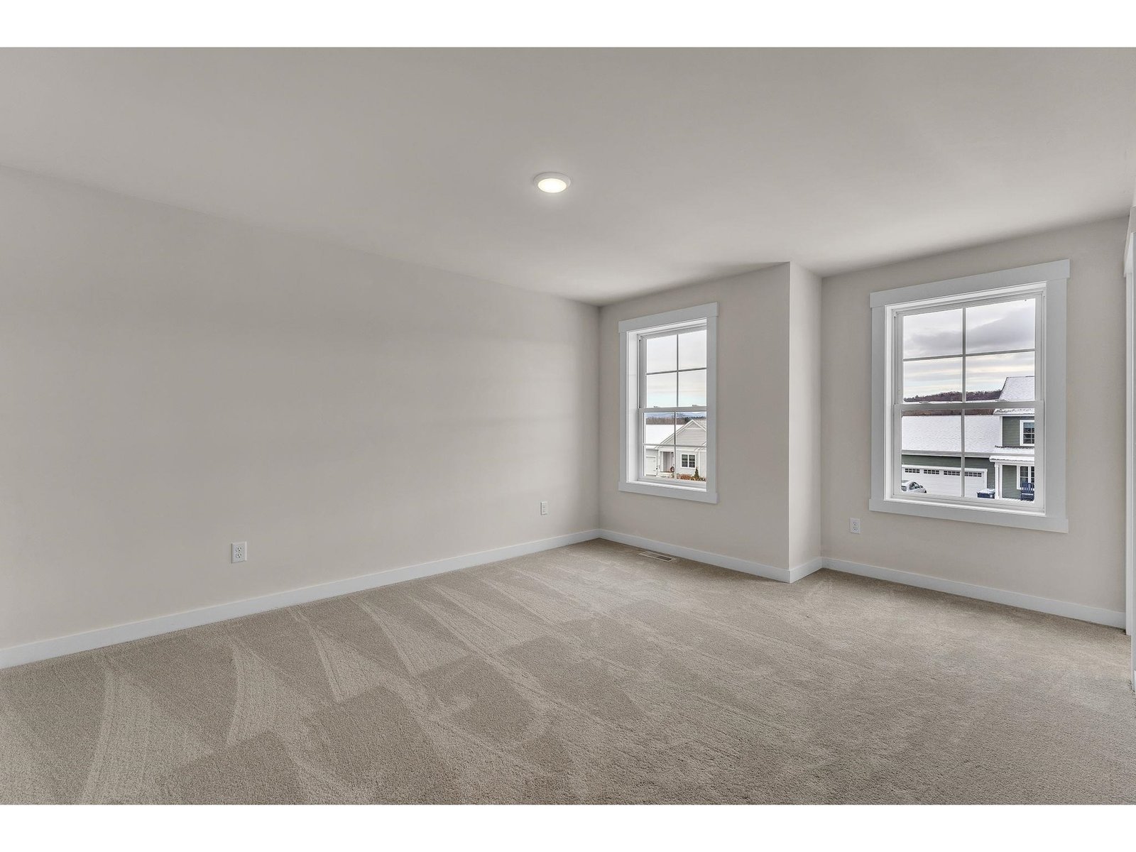 396 Commodore Drive, Unit 21