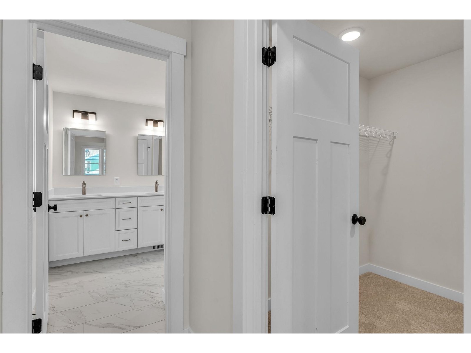 396 Commodore Drive, Unit 21
