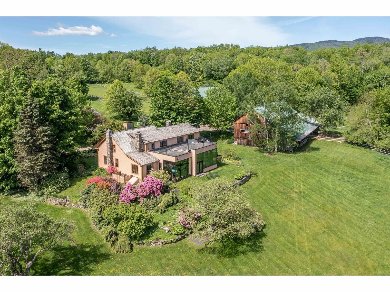 396 Ross Hill Road, Morristown