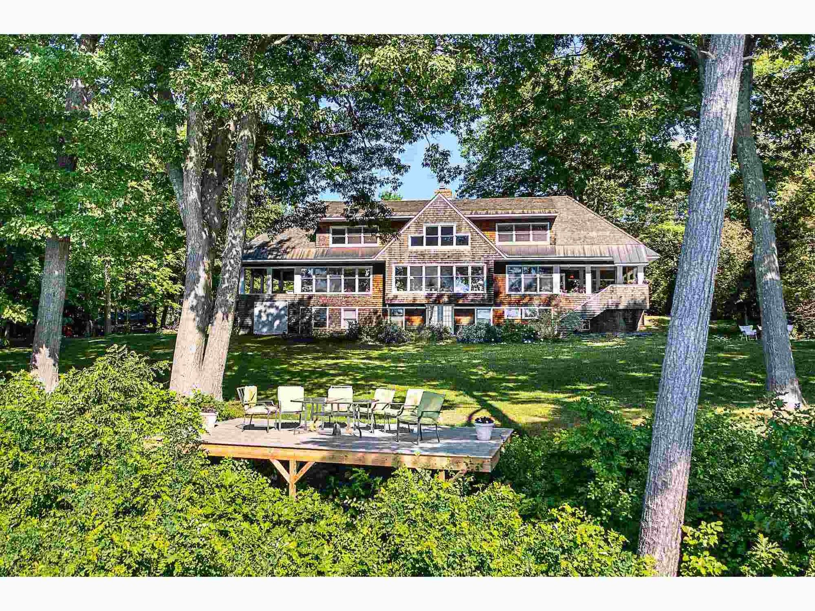 3984 Harbor Road