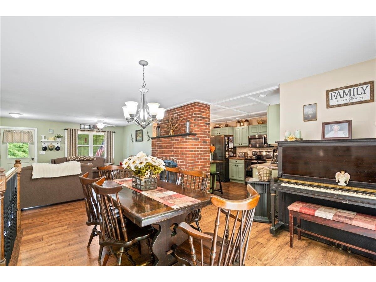 3992 Main Road