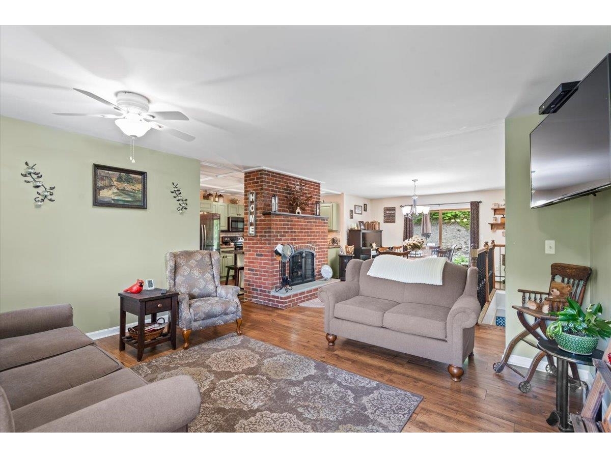 3992 Main Road