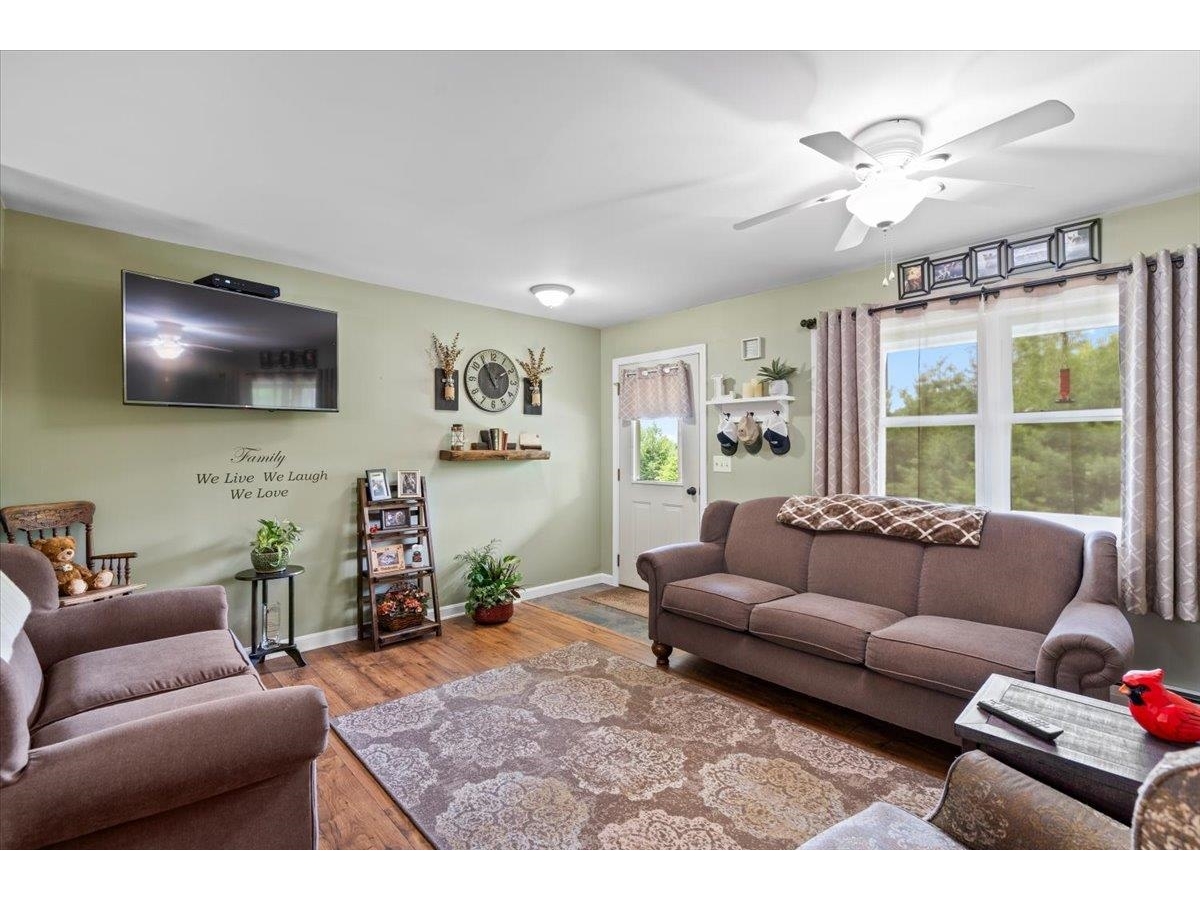 3992 Main Road