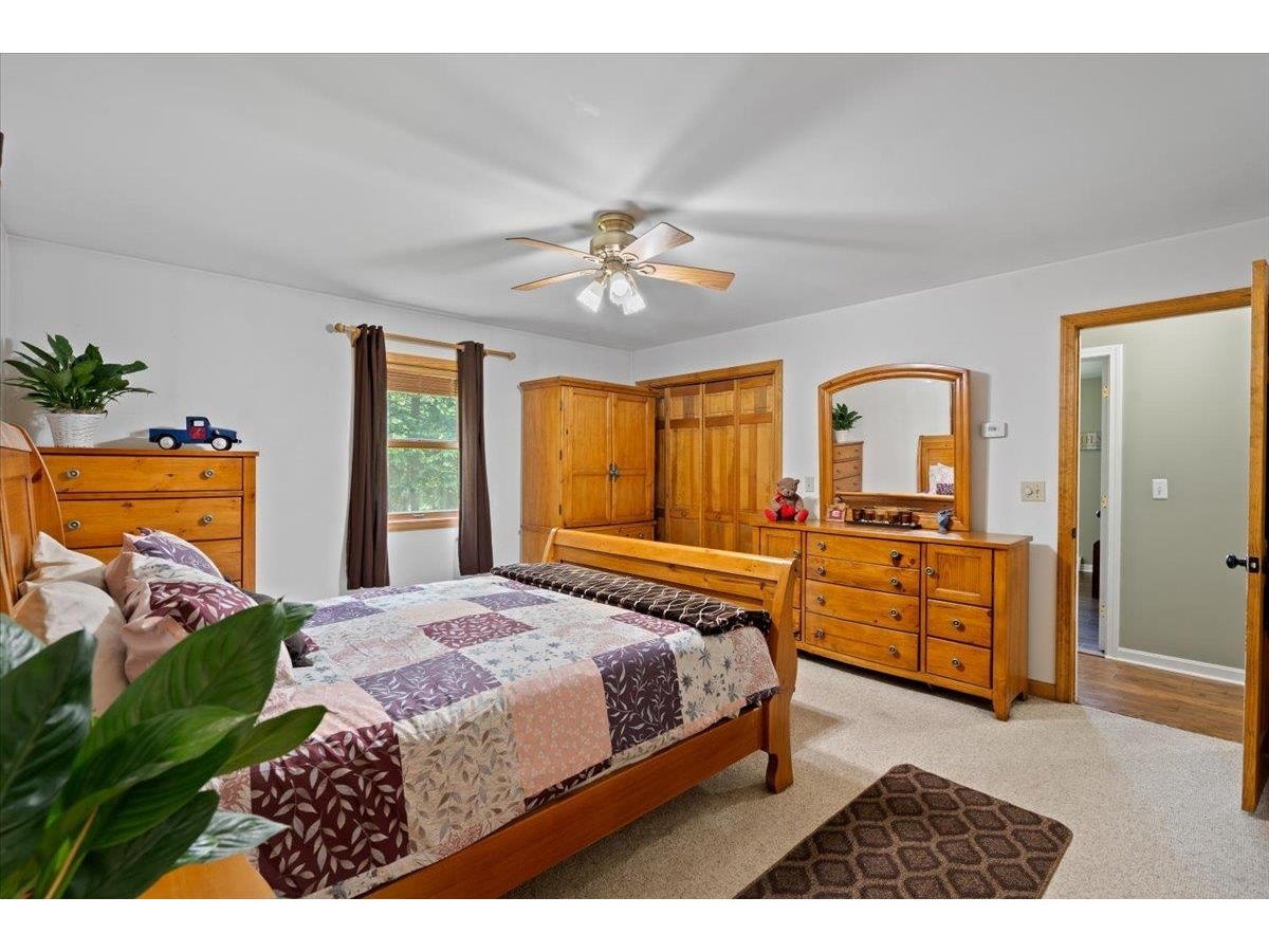 3992 Main Road