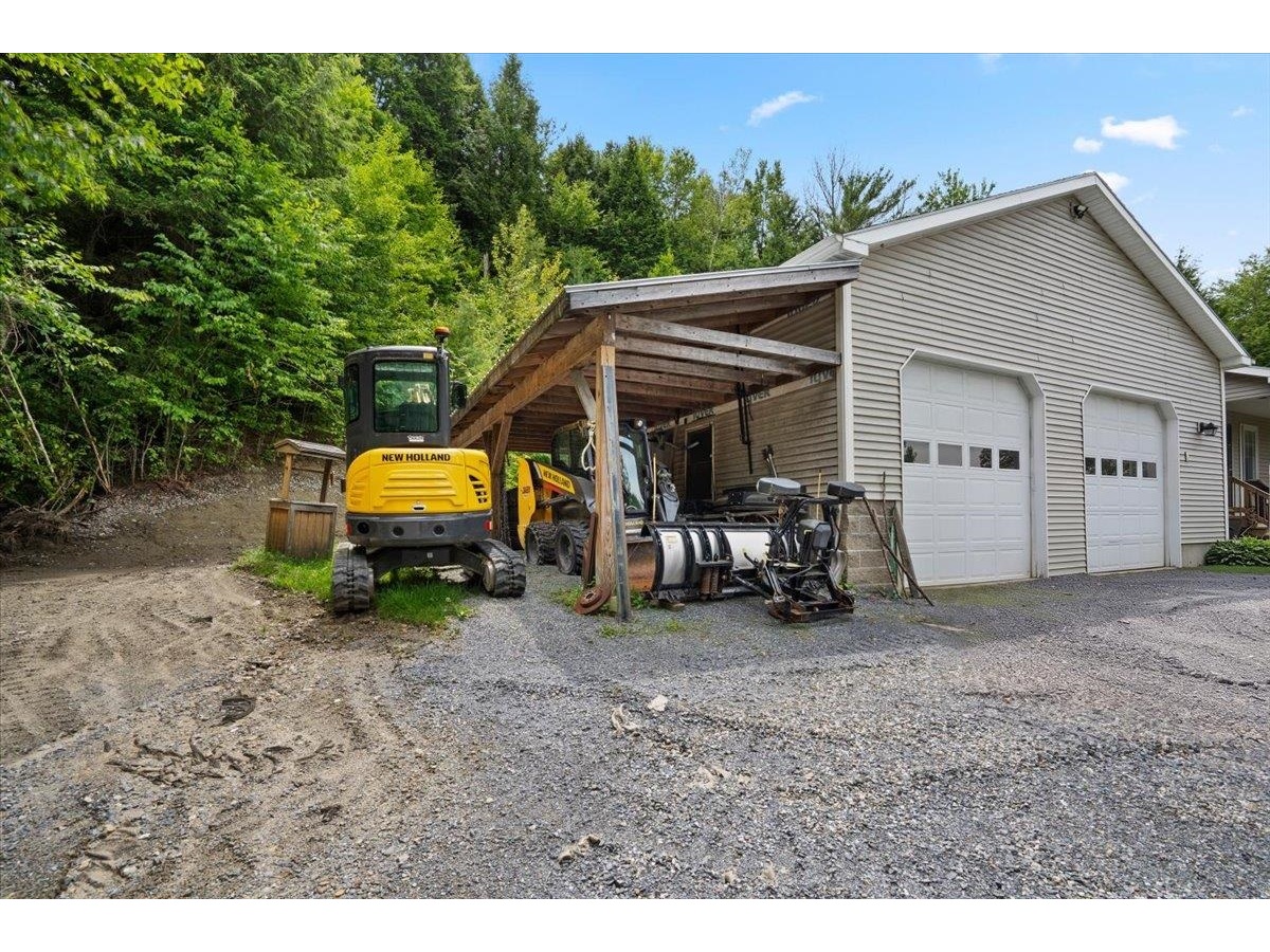 3992 Main Road