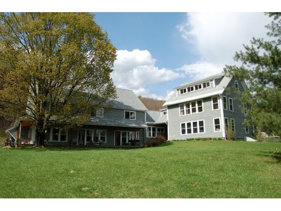 #4 Carroll House, Unit 4