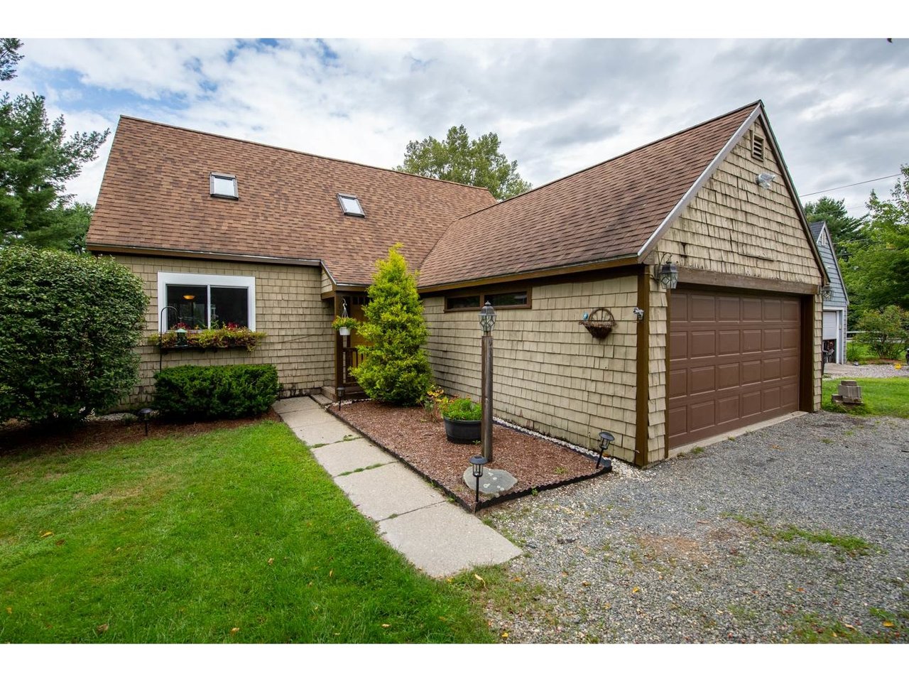 4 Cedar Circle