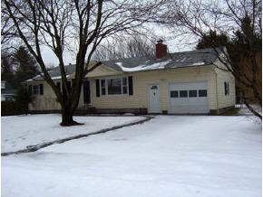 4 Circle Drive